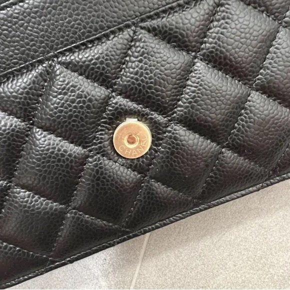 Chanel Caviar Quilted Wallet on Chain - Picture 7 of 9
